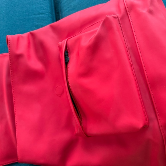 Hunter Bold Red Backpack - Picture 6 of 15